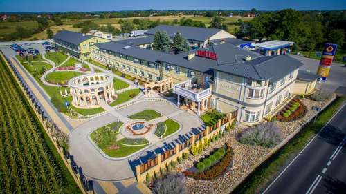 www.hotelcoloseum.pl
