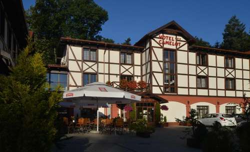 www.hotelcamelot.eu