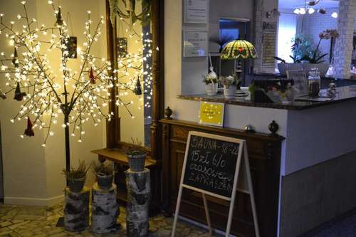 www.hotelpoddebem.com.pl