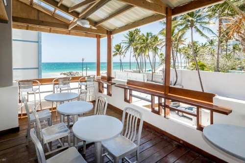 www.sandybeachhotelpr.com