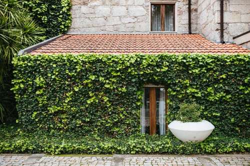 www.hotelquintadopinheiro.com
