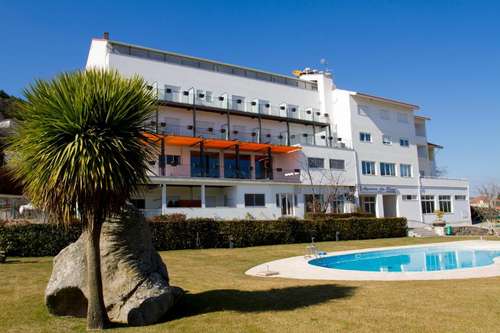 www.hotelaguiardapena.com