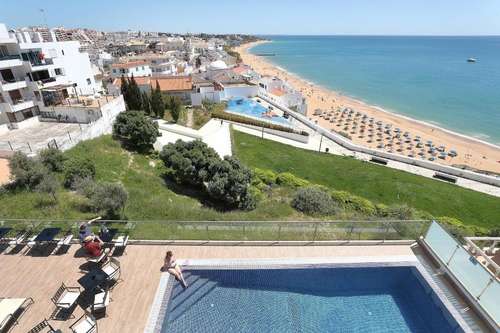 www.hotelsaovicentealbufeira.com