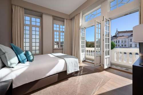 www.hotelaveiropalace.com