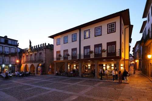 www.hoteldaoliveira.com