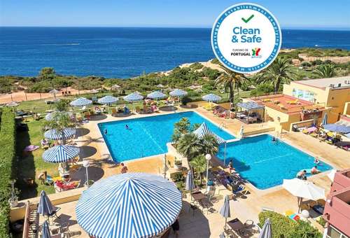 www.hotelbaiacristal.com