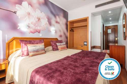 www.anjoshotel.com