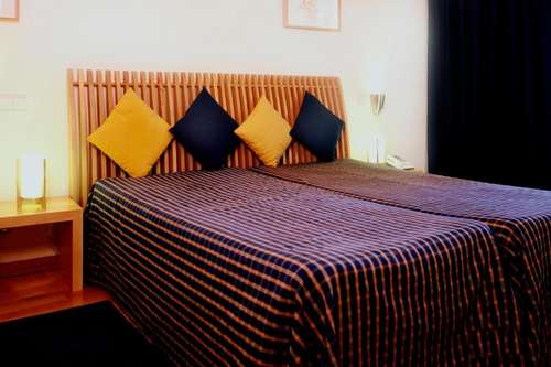 www.hotelpaulovi.pt
