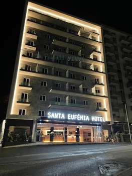 www.hotelsantaeufemia.com