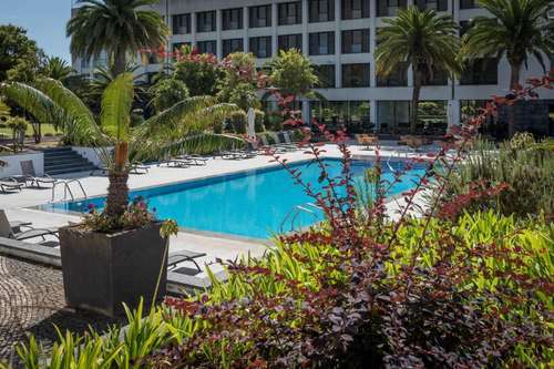 www.azorishotels.com