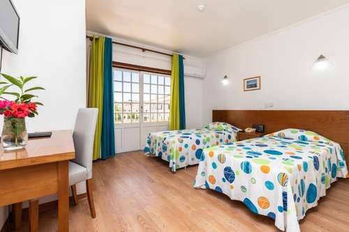 www.hotelazulpraia.com