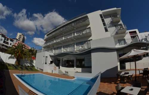 www.madeirabrightstarhotel.com