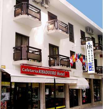www.hotel-ribadouro.com