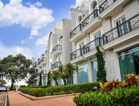www.bisiniihotel.com