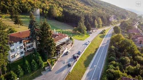 www.hotelhappy.rs