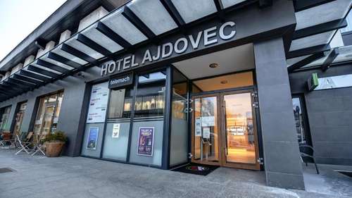 www.hotel-ajdovec.com