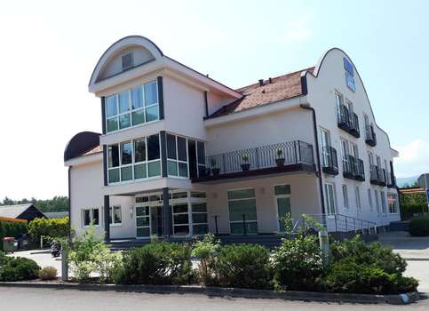 www.inn-mb.si