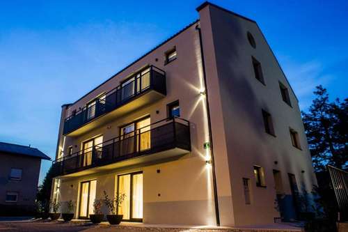 www.hotelvaultljubljana.com