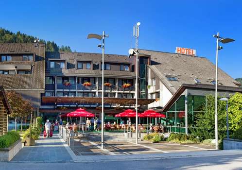 www.hotel-cerkno.si