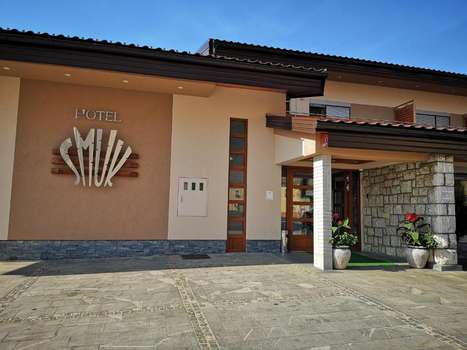 www.hotelsmuk.si