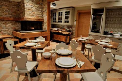 www.hotel-zamorc.si