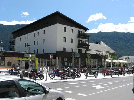 www.hotel-alp-bovec.com