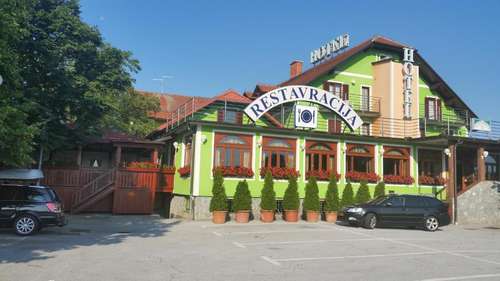 www.hotelroskar.com