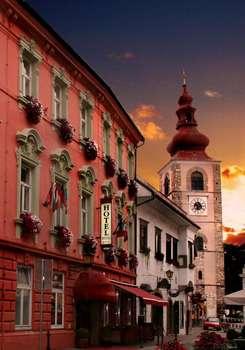 www.hotel-mitra.si