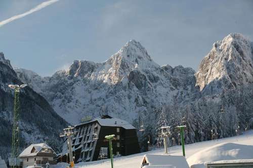 www.hotelalpinaslovenia.com