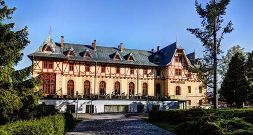 www.hotellomnica.sk