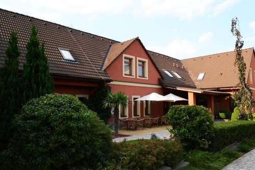 www.hotelkarpaty.sk