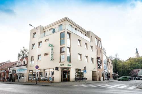 www.hoteldeluxe.sk