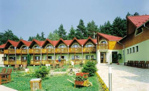 www.parkhotelcingov.sk
