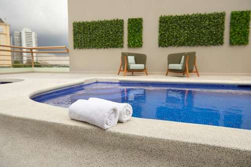 www.hotelsuiteslaspalmas.com
