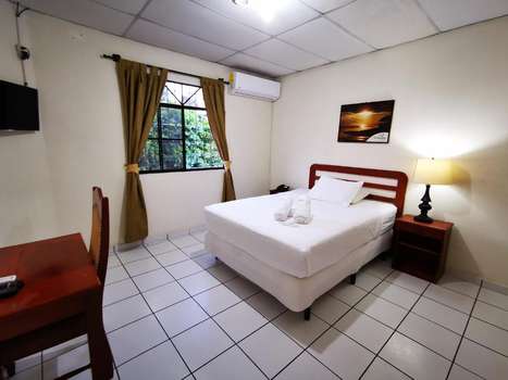 www.armoniahostal.com