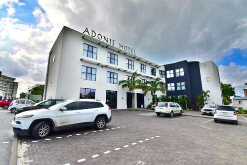 www.adonis-cupecoy.com