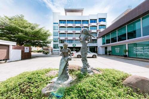 www.thesingorahotel.com