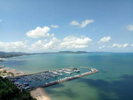 www.whitesandbeachpattaya.com