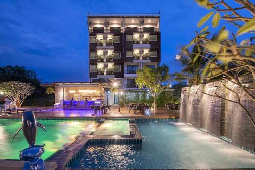 www.riverfrontkrabihotel.com