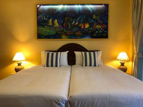 www.ginisbeachresort.com