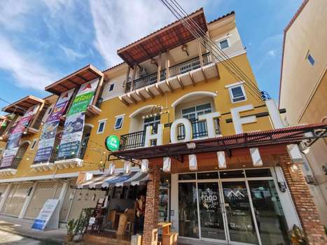 www.hotelinsuratthani.com