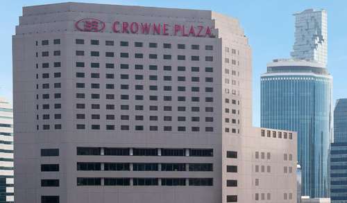 www.crowneplaza.com