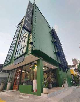 www.vivalavidahotel.com