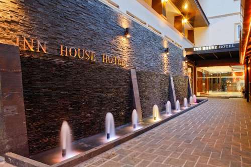 www.innhousepattaya.com
