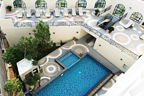 www.snplushotel.com