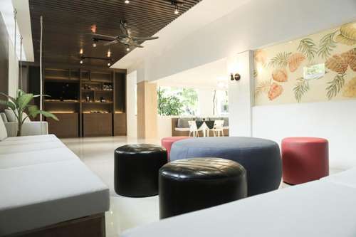 www.hoteldekaron.com