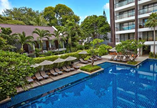 www.woodlandssuites.com