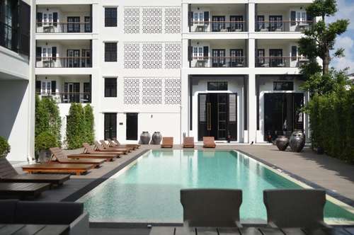 www.burisirihotel.com