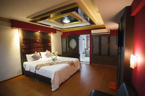 www.grandpinkhotel.com