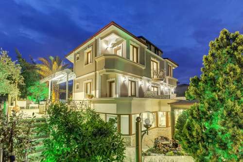 www.ayvalikcundaotel.com